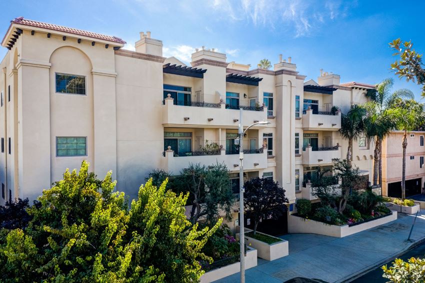 El Dorado Villas is a similar property to VEDA located in Sherman Oaks