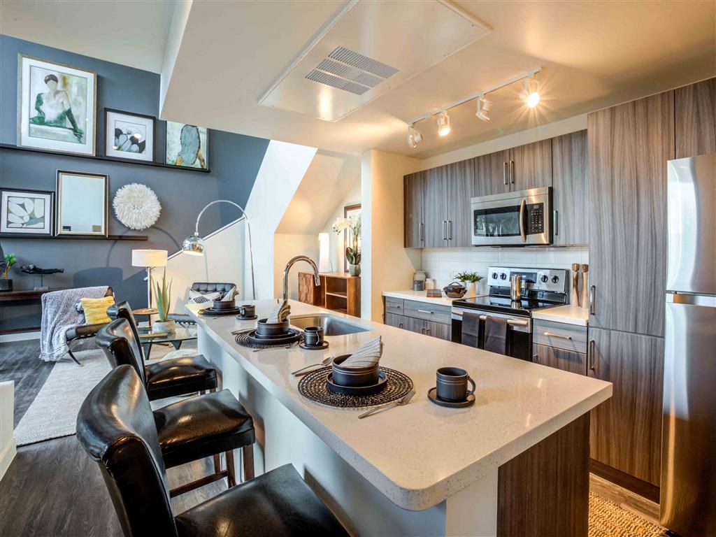 Circa Central Avenue