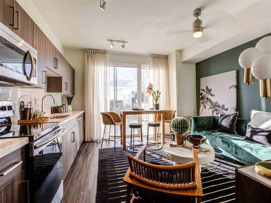 Circa Central Avenue