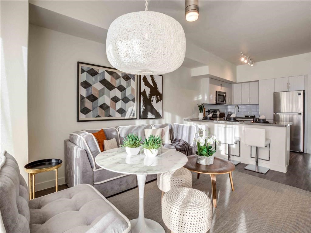 Circa Central Avenue