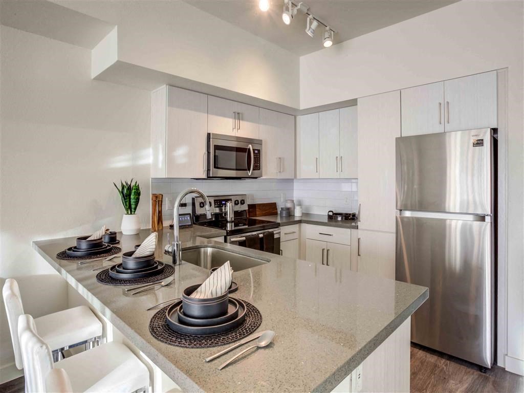 Circa Central Avenue