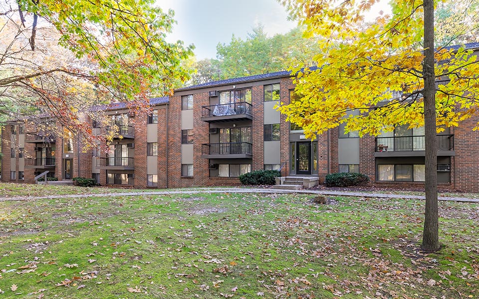 Photos and Video of Ramblewood Apartments in Wyoming, MI