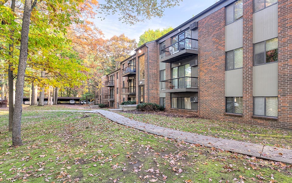 Photos and Video of Ramblewood Apartments in Wyoming, MI