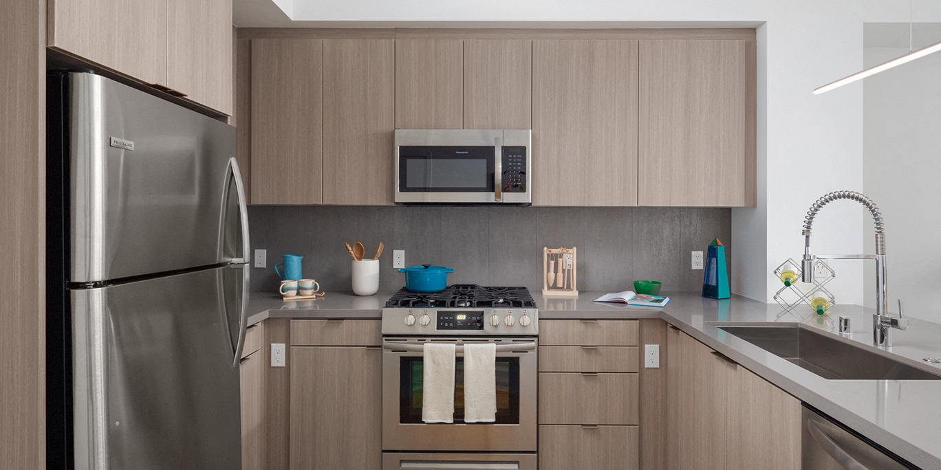 550 Harborfront 1 Bedroom Kitchen