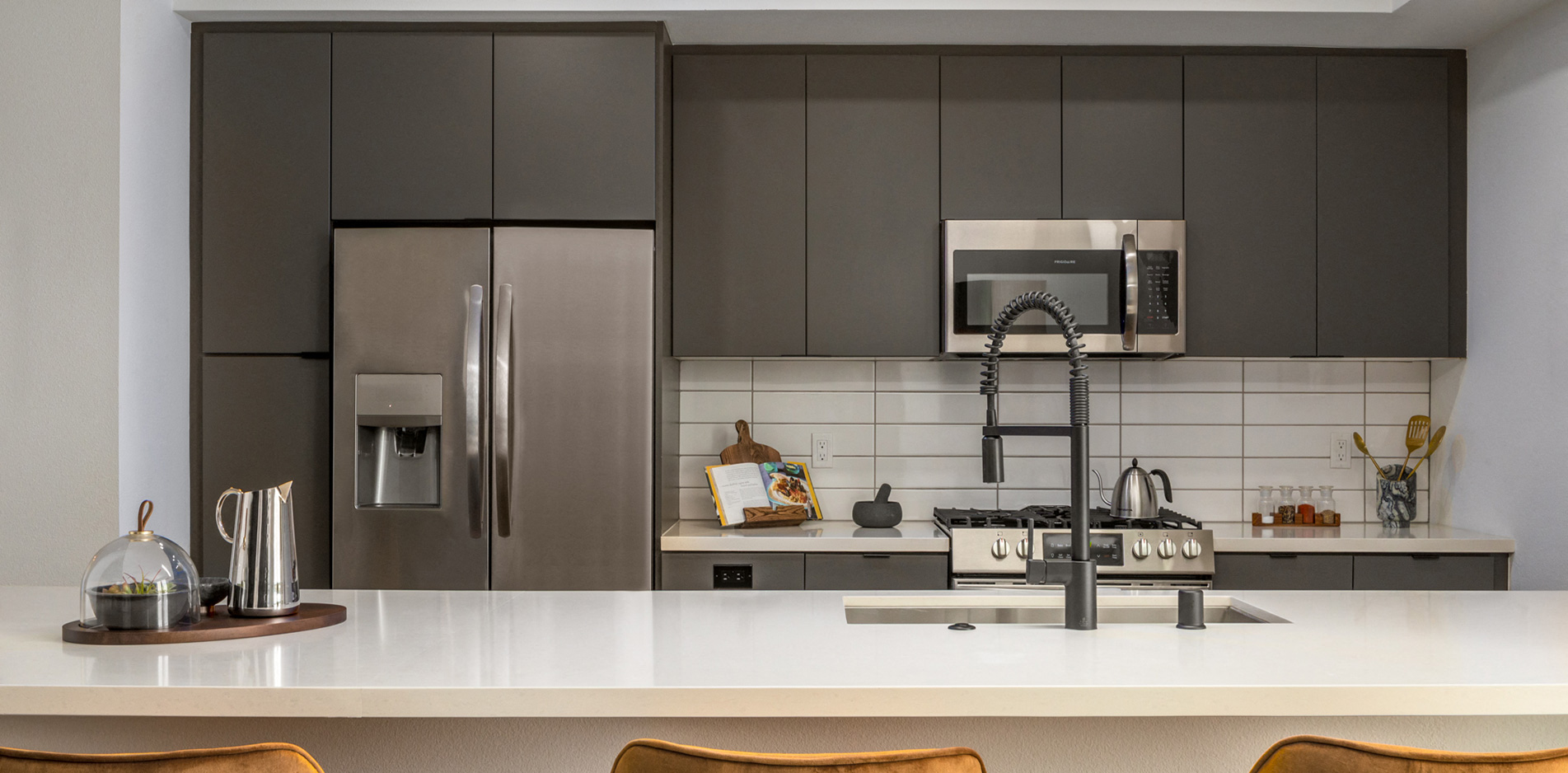 550 Harborfront 2 Bedroom Kitchen