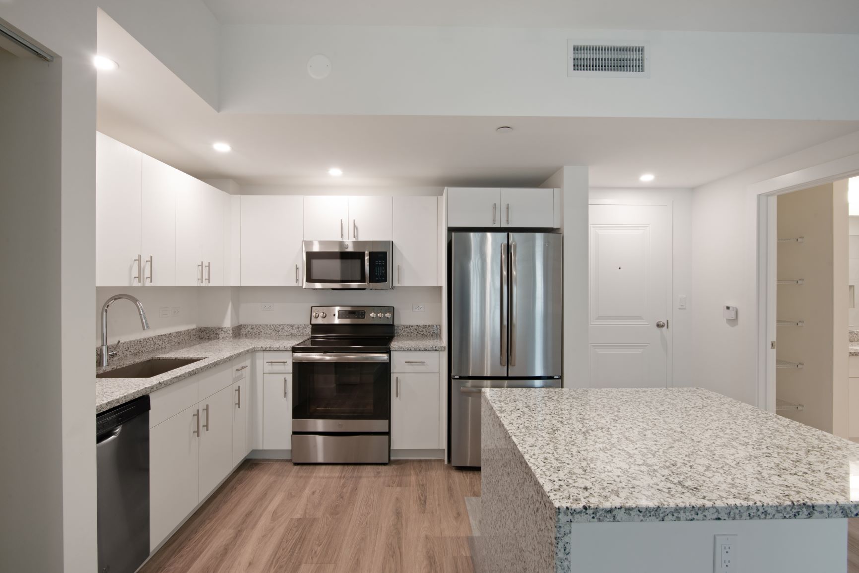 Brand New Zona Village luxury apartments now leasing in Davie, FL