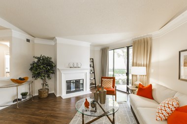 1800 E. Spring Creek Parkway 2 Beds Apartment for Rent Photo Gallery 1