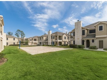 Regency At Woodland Townhomes