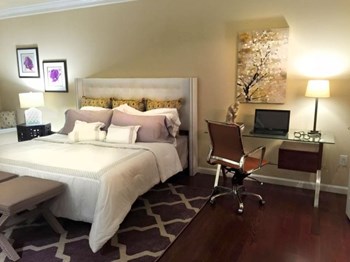 Regency At Woodland Townhomes