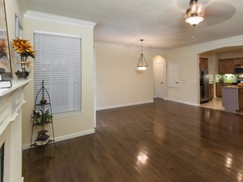 Regency At Woodland Townhomes
