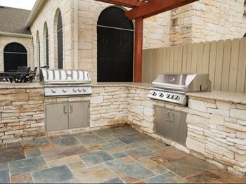 Regency At Woodland Townhomes