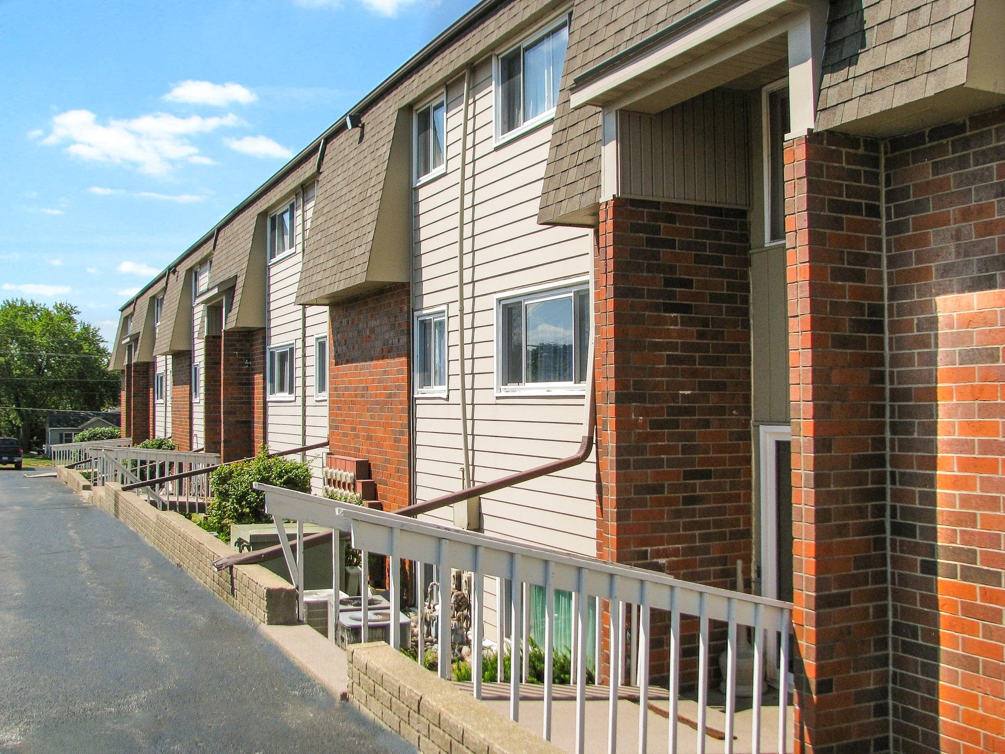 Candlelight Apartments in Davenport, IA