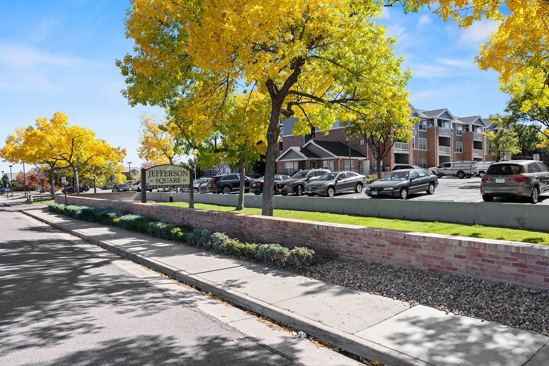 Jefferson Square Apartments near Tamarac - Exterior