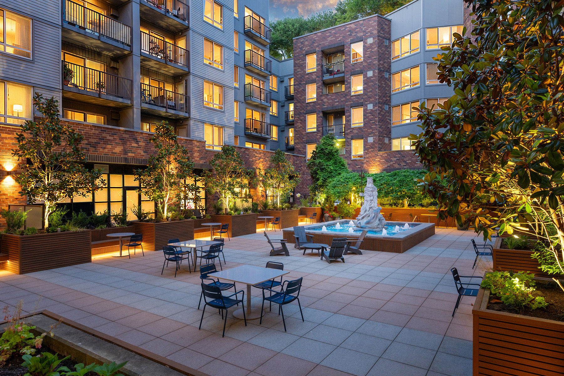 Neptune SLU Apartments in Seattle, WA - Courtyard