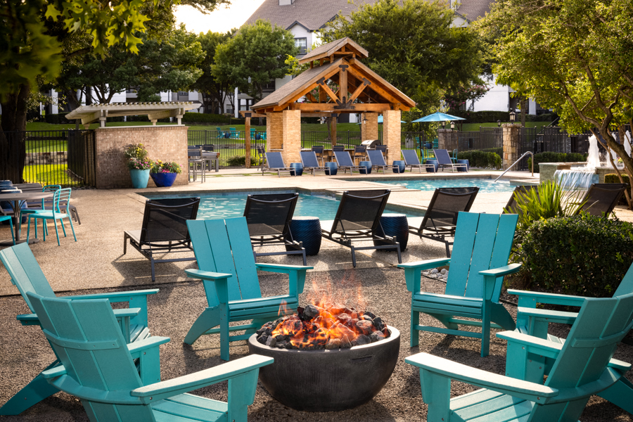 Villas at Stonebridge Ranch resident lounge - Apartments near Allen, TX