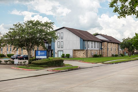 this is a photo of the leasing office at harvard square apartments in dallas, tx