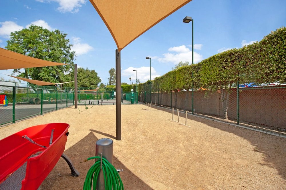 the tennis court at the preserve at ballantyne commons