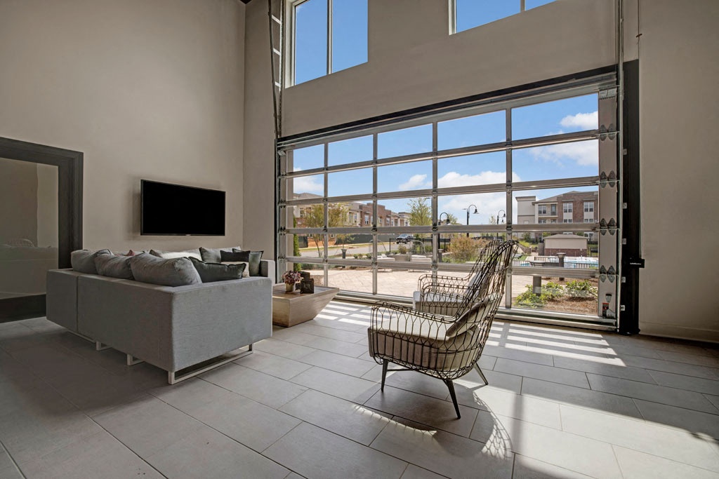 Resident Lounge at Apartments @ Eleven240, Charlotte, NC