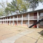 2592 Old Country Club Road 2 Beds Apartment for Rent - Photo Gallery 5