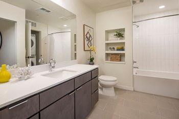 Bathroom With Bathtub at Clovis Point, Longmont, Colorado - Photo Gallery 29