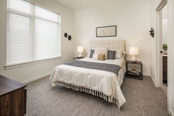 Beautiful Bright Bedroom With Wide Windows at Clovis Point, Longmont - Photo Gallery 37