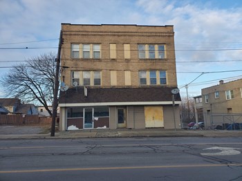 1620 Mahoning Avenue Studio-1 Bed Apartment for Rent