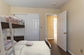 Ashworth Lane 4 Beds Apartment for Rent - Photo Gallery 5