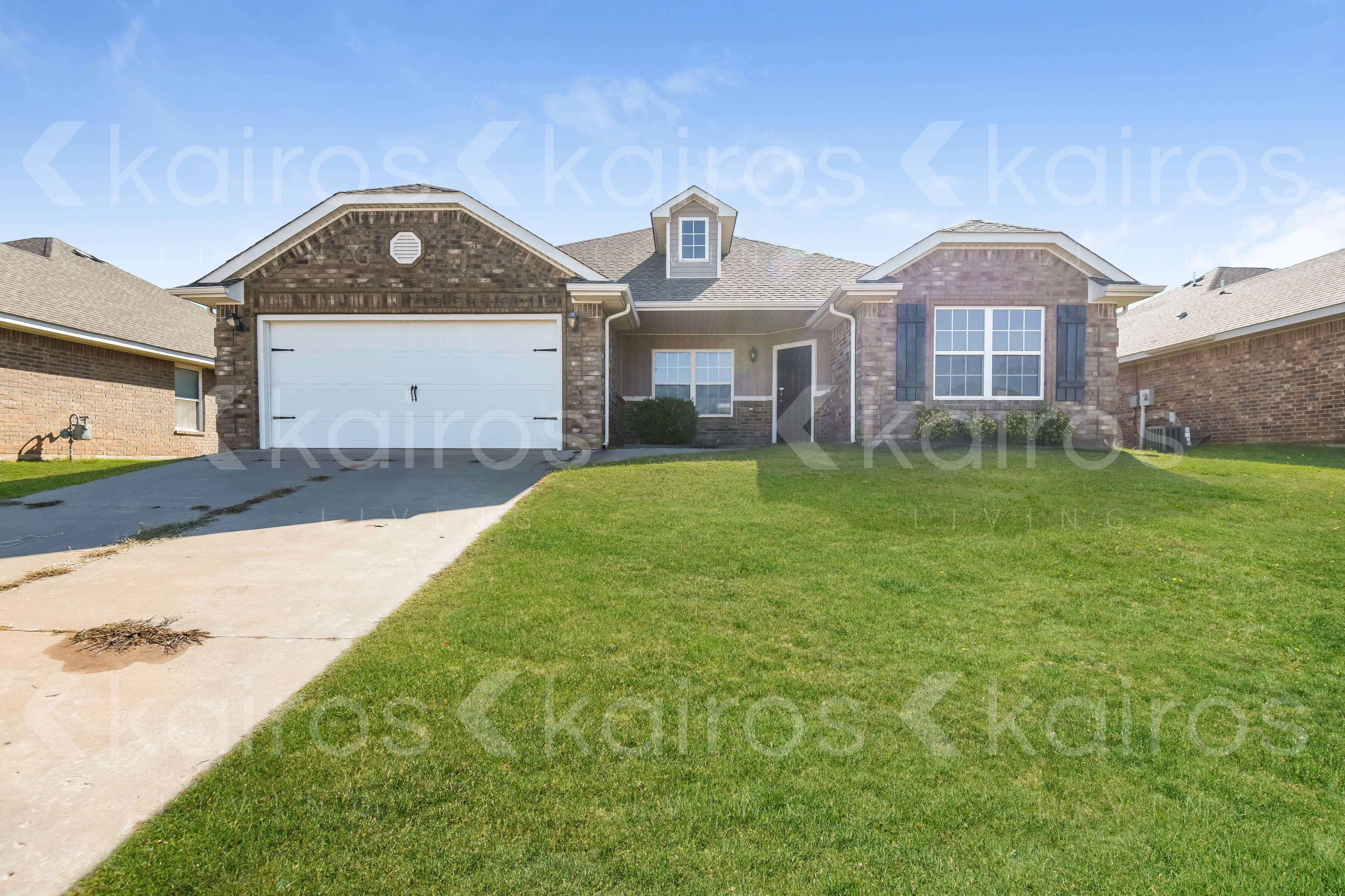548 W Shadow Ridge Way 4 Beds Apartment for Rent