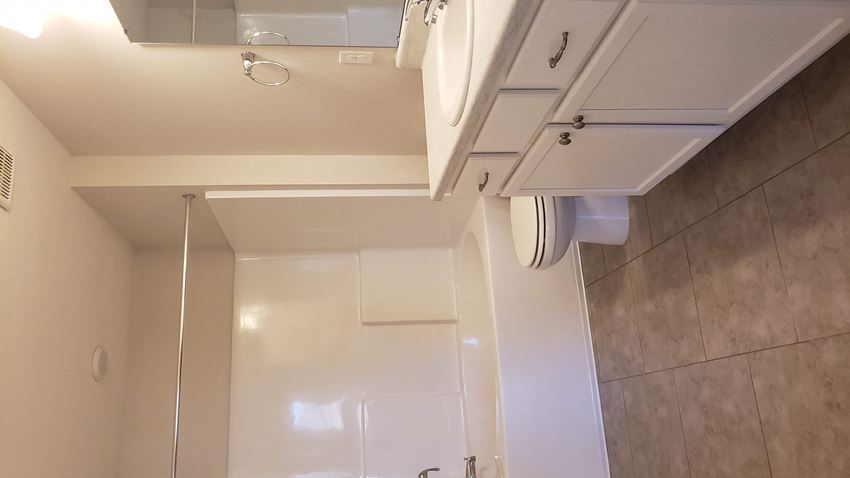 432 Amesbury Drive 2-3 Beds Apartment for Rent - Photo Gallery