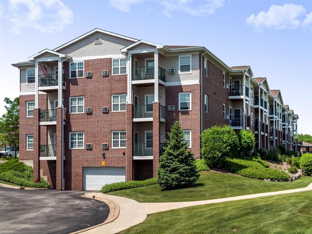 senior apts for rent