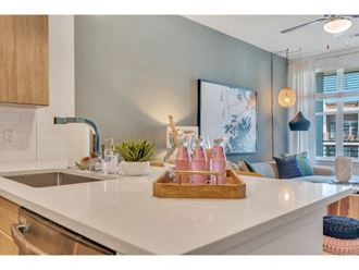 1018 N Caldwell St 1-3 Beds Apartment for Rent - Photo Gallery