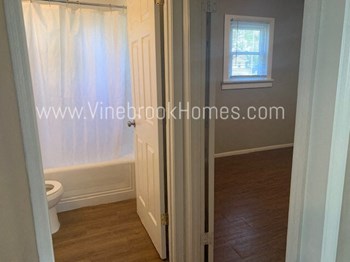 418 Scenic Dr 1 Bed House for Rent - Photo Gallery 6