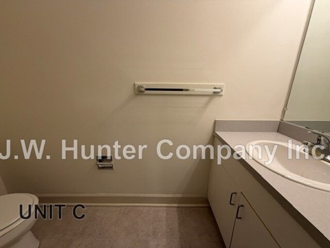 2209-6 VILLAGE DRIVE 2 Beds Apartment for Rent