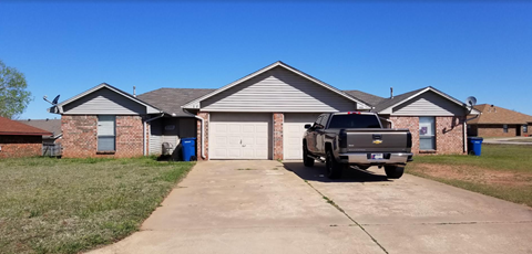 106 West Northgate Drive 2 Beds Apartment for Rent
