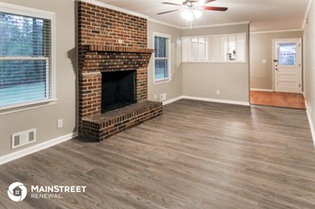 2755 Twin Springs Dr 3 Beds House for Rent - Photo Gallery 3