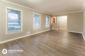 2755 Twin Springs Dr 3 Beds House for Rent - Photo Gallery 4