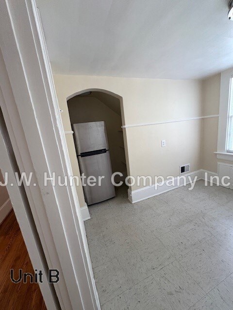 1126 NASH STREET 1-2 Beds Apartment for Rent