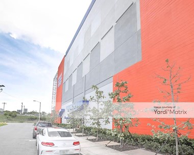 Storage Units for Rent available at 650 NW 30Th Street, Miami, FL 33127