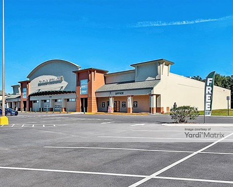 Storage Units for Rent available at 12530 US-301, Dade City, FL 33525