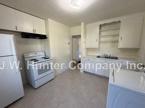 900 ROUNTREE STREET NE 2 Beds Apartment for Rent