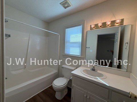 5338 CASTLEWOOD DRIVE 3 Beds Apartment for Rent