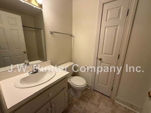 5338 CASTLEWOOD DRIVE 3 Beds Apartment for Rent