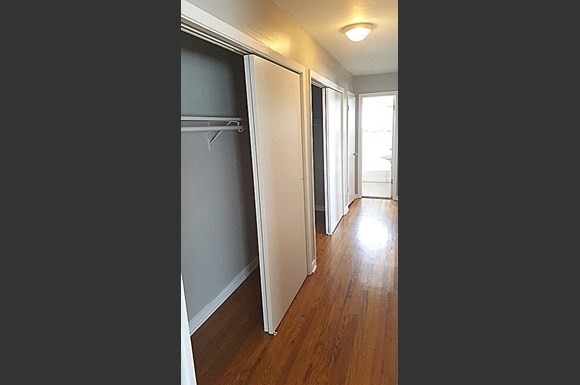 Eastgate Apartments 7036 East 10th Street Indianapolis In Rentcafe