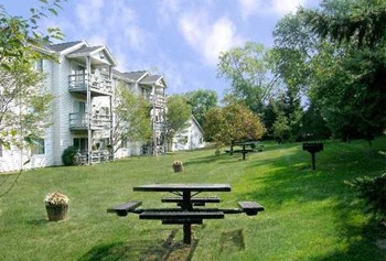 25157 Carlton Park 1-2 Beds Apartment for Rent - Photo Gallery 2