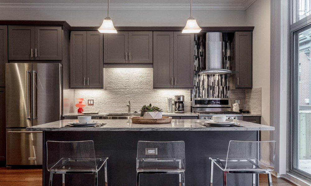 Modern kitchen with island | Monroe Aberdeen  Place