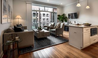 Urban views and natural light | Monroe Aberdeen Place