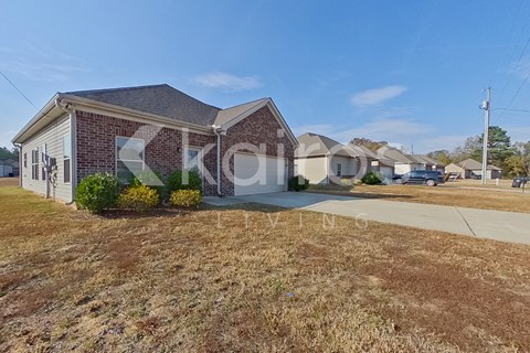 15 Hawk Ln 4 Beds Apartment for Rent