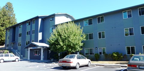 the building where the motel is located