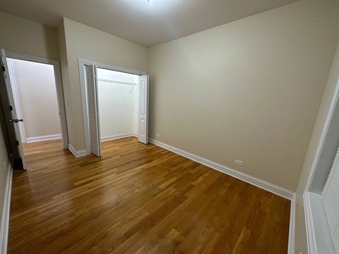 6229 North Richmond Street 3 Beds Apartment for Rent - Photo Gallery 17