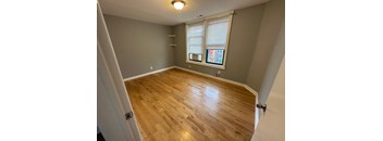 2 Bedrooms, 1 Bathroom